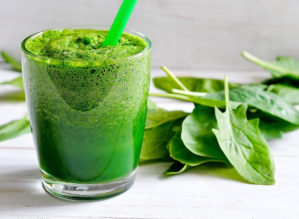 green-juice-best-smoothies-juices-for-your-belly