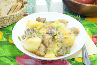 Картофель с мясом в мультиварке